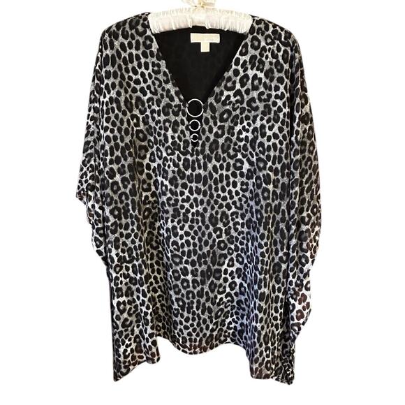 Michael Kors Women’s Black & White Leopard Print Soft Flowy Poncho Top Size 1X - Picture 4 of 13